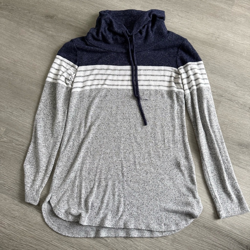 Market & Spruce Heathered Blue Sweater